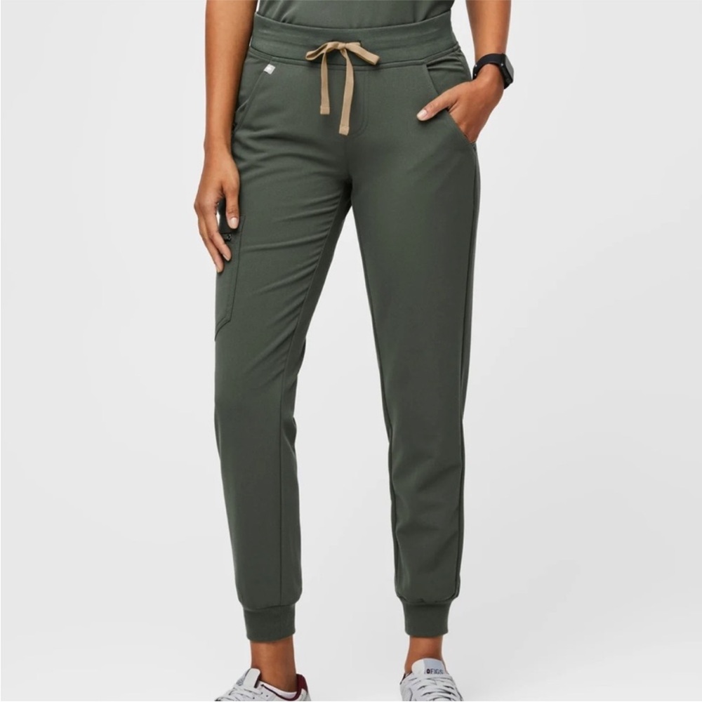 Figs Zamora Technical Collection Joggers In Moss